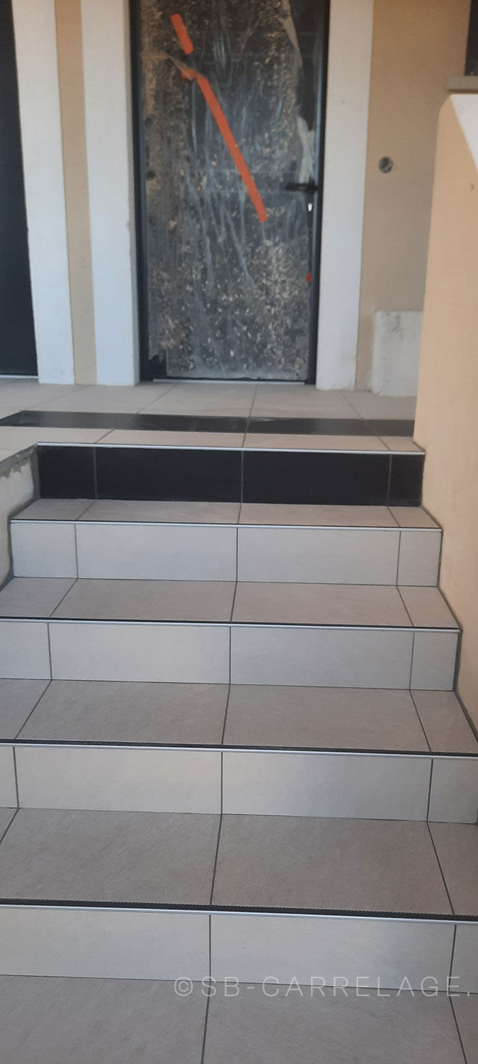 SB CARRELAGE intérieur escalier
