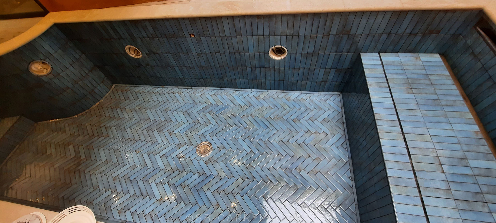 SB CARRELAGE spécial spa intérieur